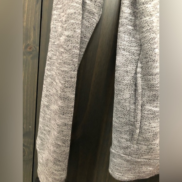 Forever 21 grey exercise long sleeve hooded sweatshirt - Picture 5 of 7